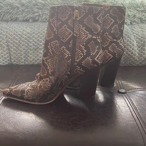 Snake Design Heels
